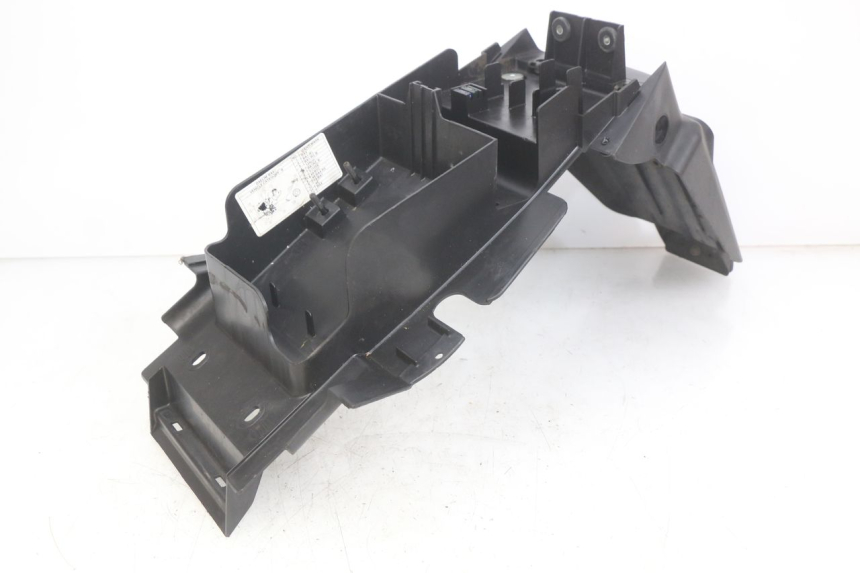 photo de REAR WHEEL HUGGER DAELIM VJ ROADWIN FI 125 (2008 - 2017) - Alternative perspective