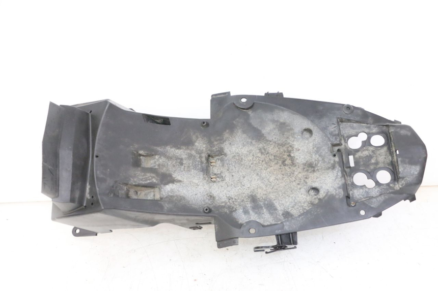 photo de REAR UNDERTRAY YAMAHA XJ6 ABS 600 (2008 - 2016) - Zoom on usage condition