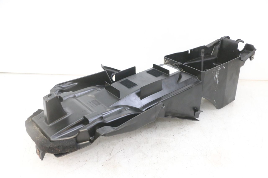 photo de REAR UNDERTRAY HONDA XLV VARADERO 125 (2000 - 2006) - Surface and material condition