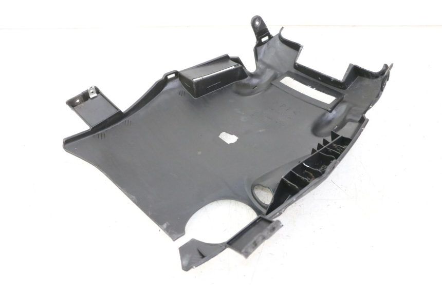 photo de REAR UNDERTRAY YAMAHA AEROX 50 (1997 - 2006) - Fixing points details