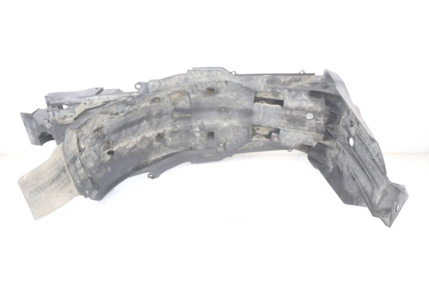 photo de REAR WHEEL HUGGER YAMAHA FJR ABS 1300 (2006 - 2012) - Surface and material condition