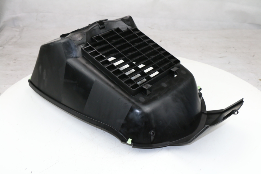 photo de FRONT UNDERTRAY PEUGEOT SATELIS COMPRESSOR K15 125 (2006 - 2009) - Alternative perspective