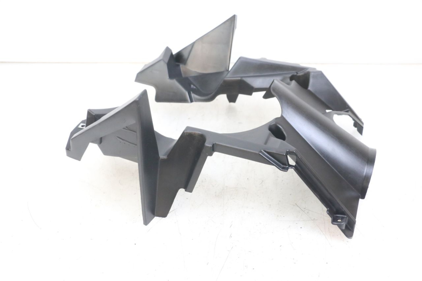 photo de FRONT WHEEL AXLE YAMAHA AEROX 2T 50 (2013 - 2017) - Additional view of the item