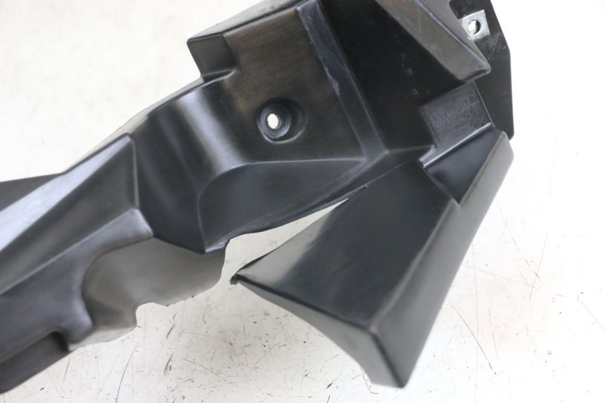 photo de FRONT WHEEL AXLE YAMAHA AEROX 2T 50 (2013 - 2017) - Zoom on usage condition