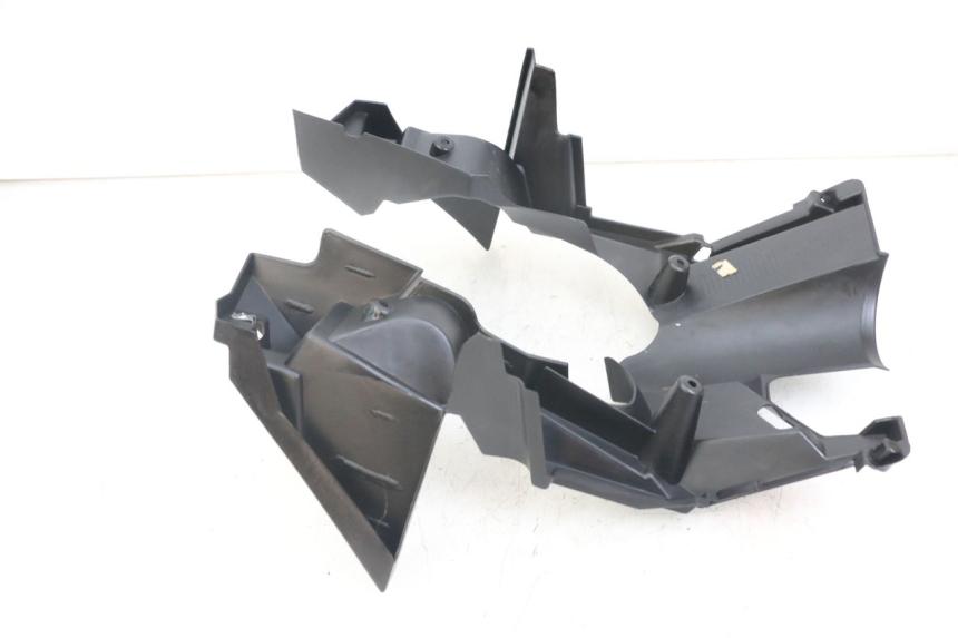 photo de FRONT WHEEL AXLE YAMAHA AEROX 2T 50 (2013 - 2017) - Fixing points details