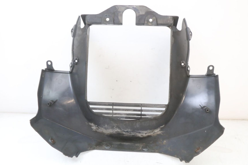 photo de FRONT WHEEL FENDER SUZUKI BURGMAN 125 (2007 - 2014) - Fixing points details