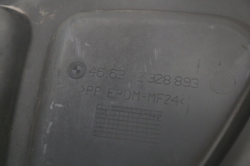 photo de FRONT WHEEL AXLE BMW C1 125 (2000 - 2003) - Surface and material condition