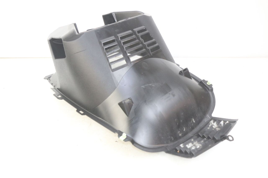 photo de FRONT WHEEL AXLE PEUGEOT CITYSTAR 2T 50 (2018 - 2021) - Alternative perspective