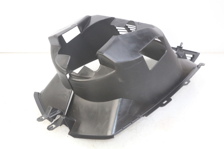 photo de FRONT WHEEL AXLE PEUGEOT CITYSTAR AIR 125 (2014 - 2017) - Alternative perspective