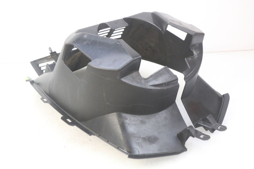 photo de FRONT WHEEL AXLE PEUGEOT CITYSTAR 125 (2011 - 2017) - Zoom on usage condition