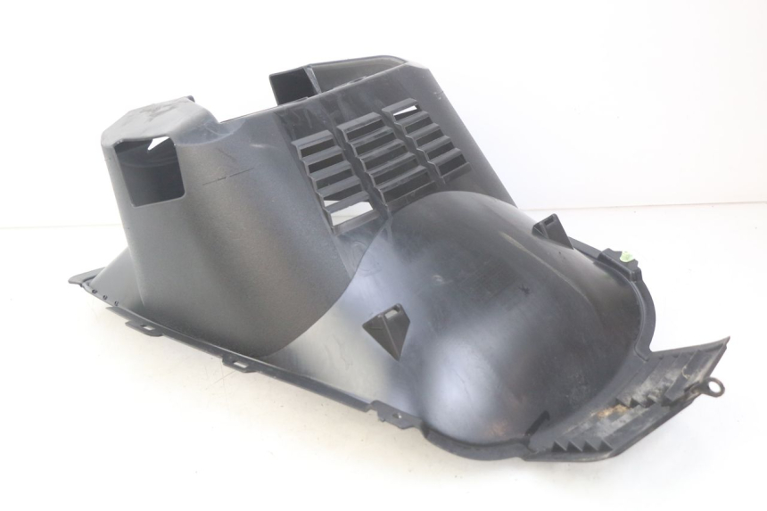 photo de FRONT WHEEL AXLE PEUGEOT CITYSTAR 125 (2011 - 2017) - Technical close-up