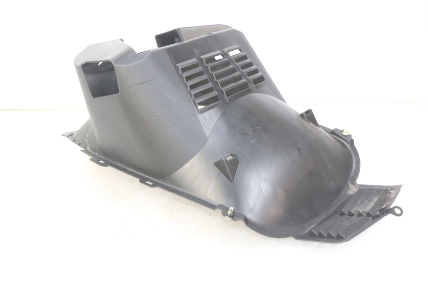 photo de FRONT WHEEL AXLE PEUGEOT CITYSTAR 125 (2011 - 2017) - Fixing points details