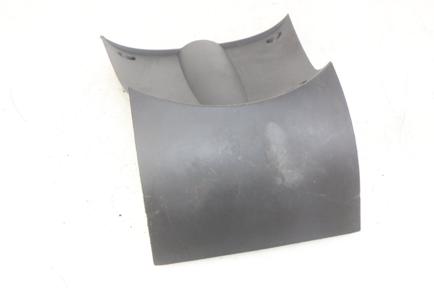 photo de FRONT WHEEL AXLE SYM FIDDLE 3 III 125 (2014 - 2020) - Zoom on usage condition