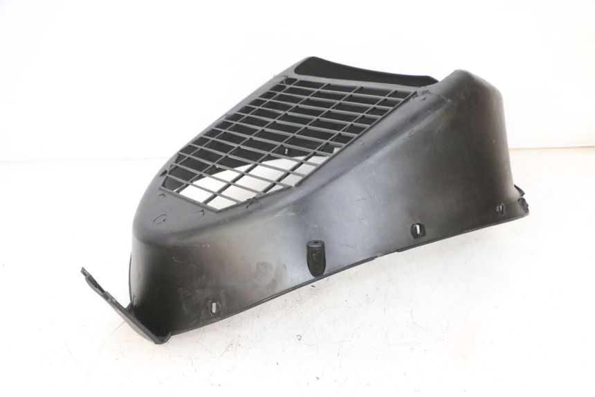 photo de FRONT UNDERTRAY JM MOTORS GTS 125 (2015 - 2019) - Technical close-up