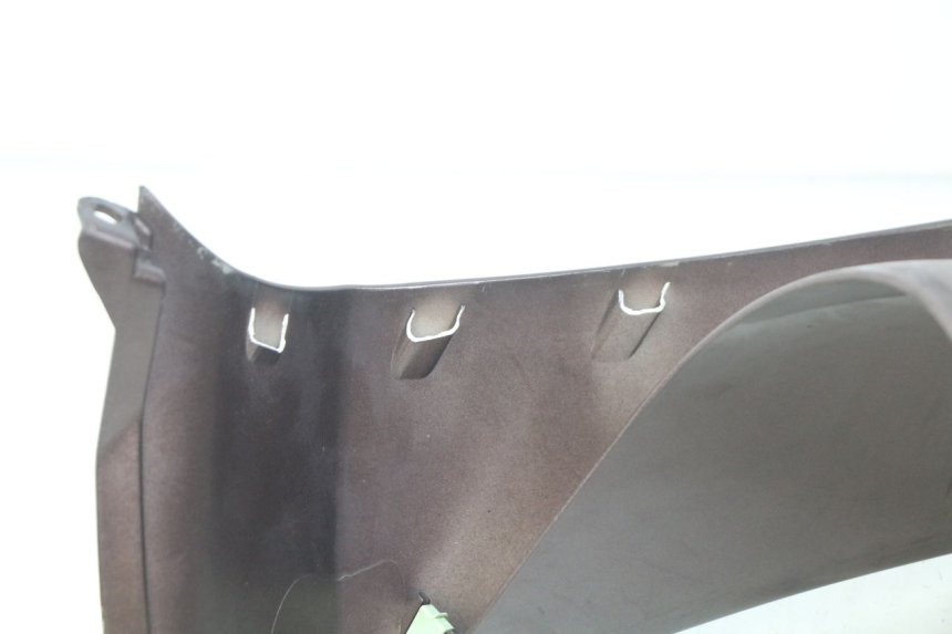 photo de FRONT WHEEL FENDER PEUGEOT KISBEE 2T 50 (2010 - 2017) - Zoom on usage condition