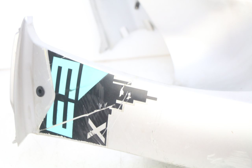 photo de FRONT WHEEL AXLE PEUGEOT KISBEE 4T 50 (2018 - 2022) - Fixing points details