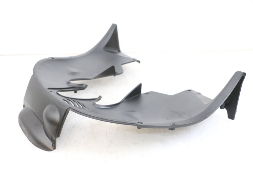 photo de FRONT UNDERTRAY PIAGGIO MP3 HPE 350 (2018 - 2020) - Zoom on usage condition