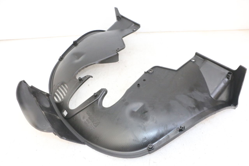 photo de FRONT UNDERTRAY PIAGGIO MP3 LT 300 (2010 - 2016) - Alternative perspective