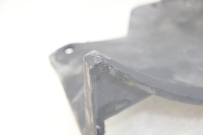 photo de FRONT UNDERTRAY PIAGGIO MP3 125 (2006 - 2014) - Zoom on usage condition