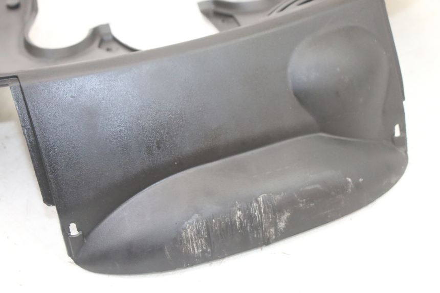 photo de FRONT WHEEL AXLE PIAGGIO MP3 500 (2014 - 2017) - Alternative perspective