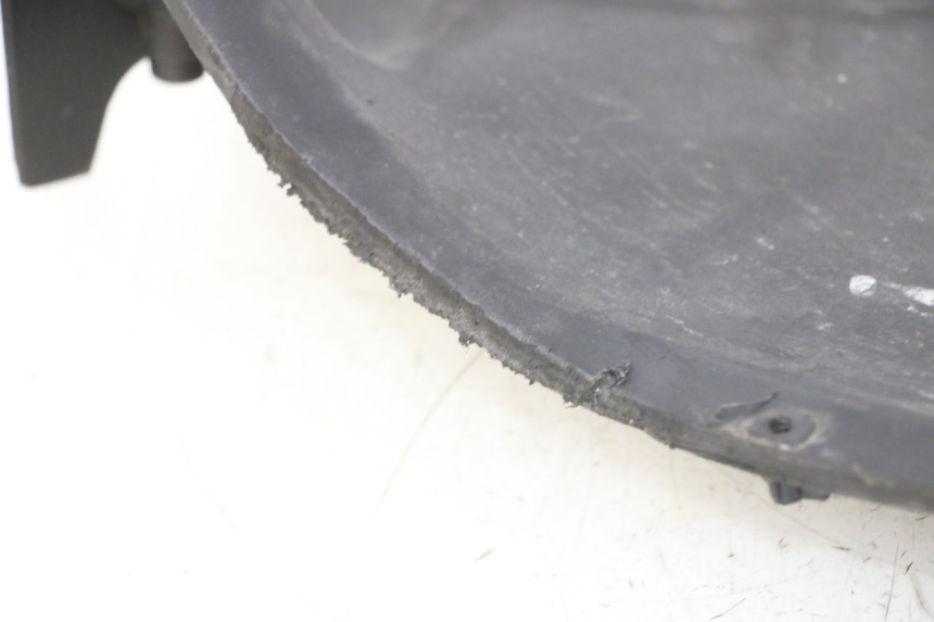 photo de FRONT WHEEL AXLE PIAGGIO MP3 500 (2011 - 2015) - Additional view of the item