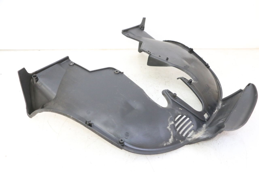 photo de FRONT WHEEL AXLE PIAGGIO MP3 500 (2011 - 2015) - Alternative perspective