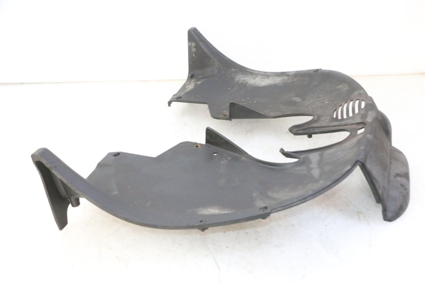 photo de FRONT UNDERTRAY PIAGGIO MP3 RL 250 (2006 - 2010) - Technical close-up