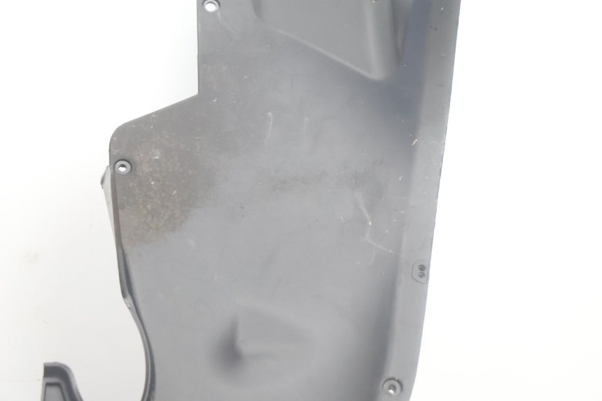 photo de FRONT UNDERTRAY PIAGGIO MP3 500 (2016 - 2018) - Zoom on usage condition