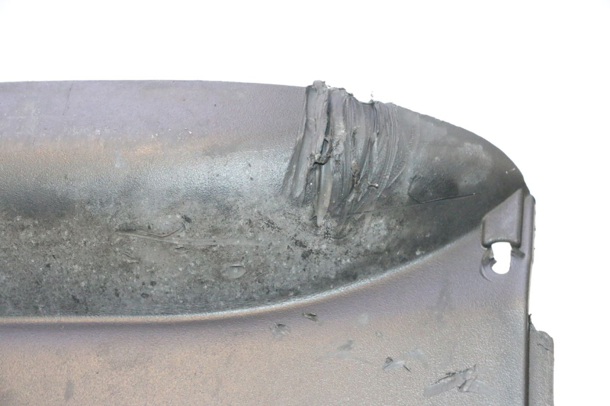 photo de FRONT WHEEL AXLE PIAGGIO MP3 500 (2011 - 2015) - Alternative perspective