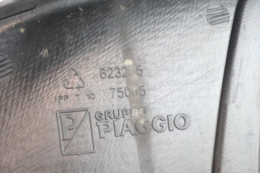 photo de FRONT UNDERTRAY PIAGGIO MP3 500 (2016 - 2018) - Fixing points details