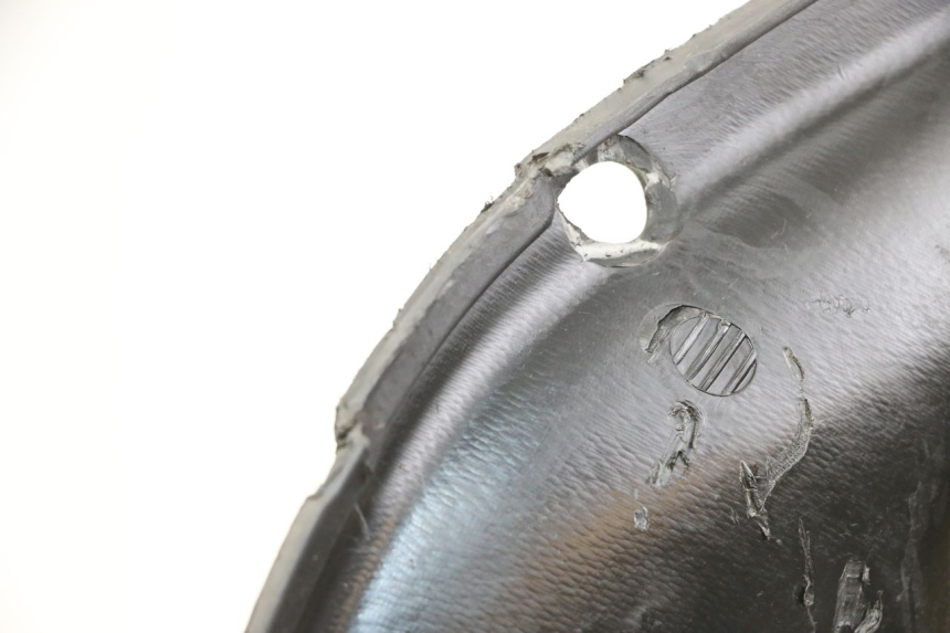 photo de FRONT WHEEL AXLE PIAGGIO MP3 LT 400 (2007 - 2012) - Alternative perspective