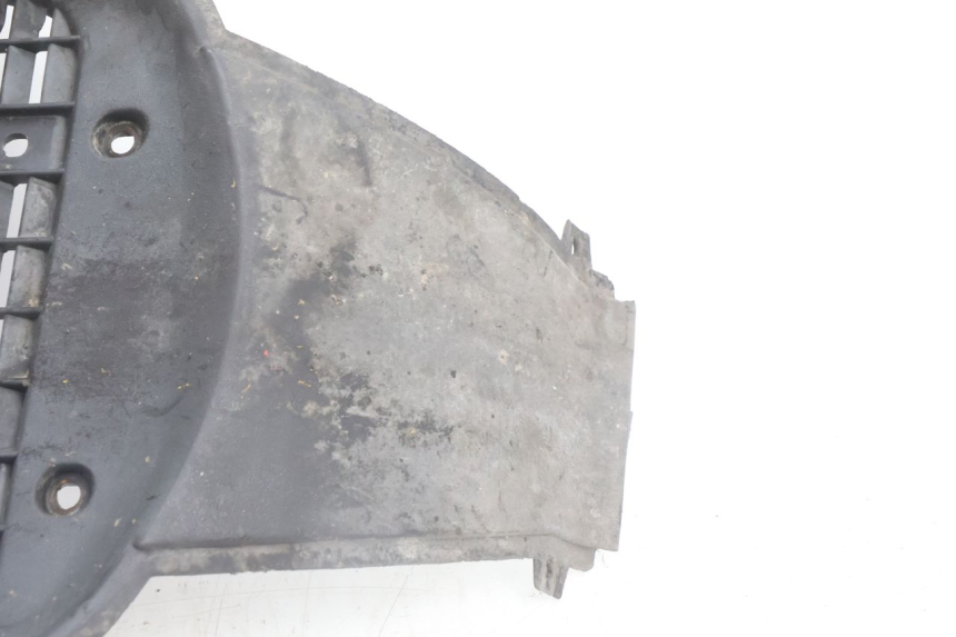 photo de FRONT UNDERTRAY GILERA RUNNER SP 50 (2002 - 2004) - Zoom on usage condition