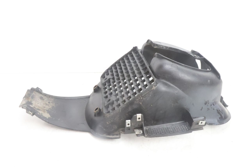 photo de FRONT UNDERTRAY GILERA RUNNER SP 50 (2002 - 2004) - Fixing points details