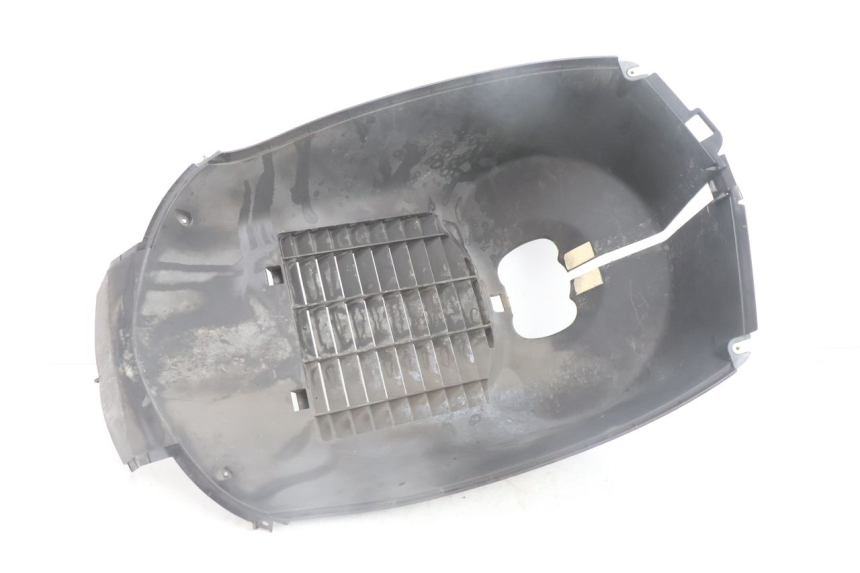 photo de FRONT UNDERTRAY PEUGEOT SATELIS 125 (2006 - 2009) - Alternative perspective