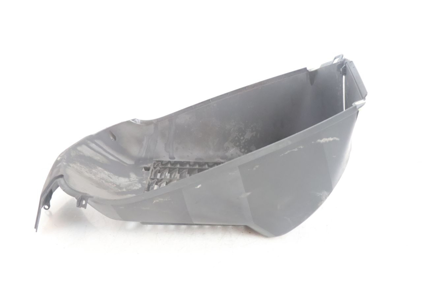 photo de FRONT UNDERTRAY PEUGEOT SATELIS 125 (2006 - 2009) - Technical close-up