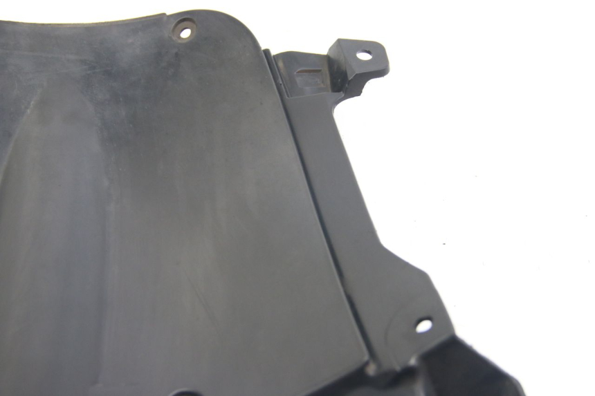 photo de FRONT WHEEL AXLE SUZUKI SIXTEEN 125 (2008 - 2010) - Additional view of the item