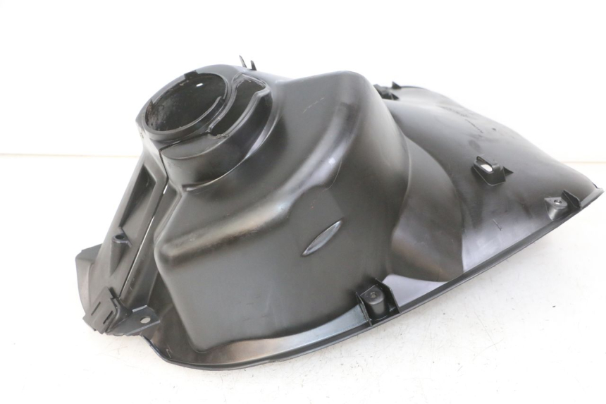 photo de FRONT UNDERTRAY PEUGEOT SPEEDFIGHT 2 LC 50 (2000 - 2009) - Zoom on usage condition