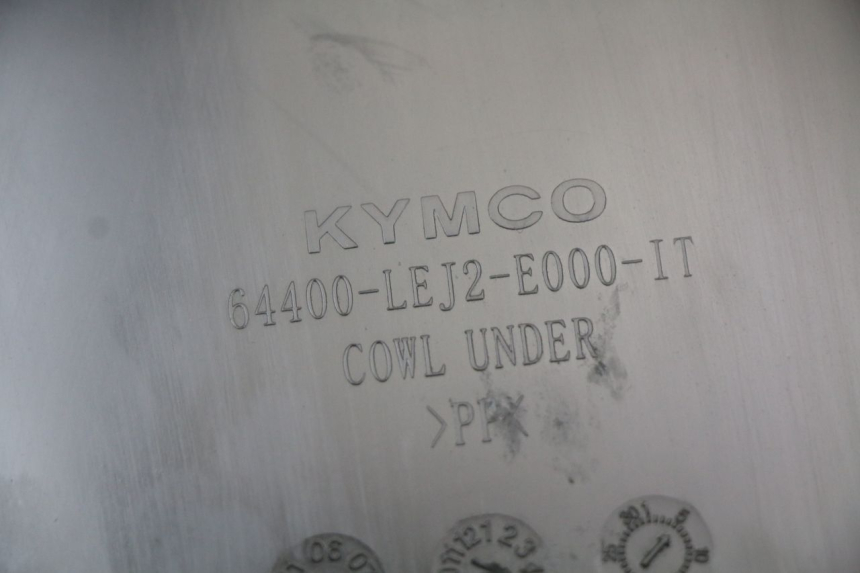 photo de FRONT UNDERTRAY KYMCO SUPER 8 125 (2008 - 2015) - Surface and material condition