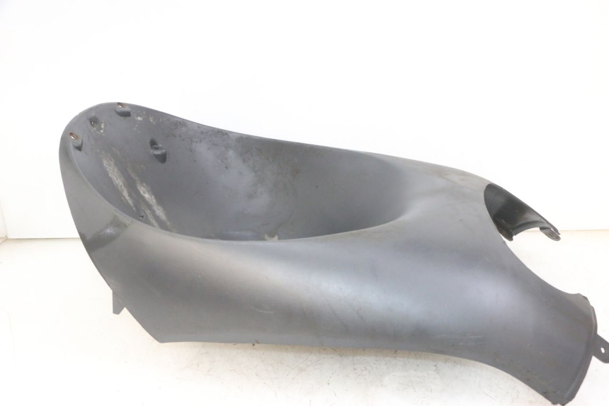 photo de FRONT UNDERTRAY PIAGGIO SUPER LX 125 (2000 - 2003) - Surface and material condition