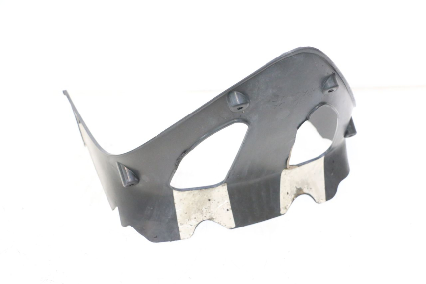 photo de FRONT UNDERTRAY HONDA VFR FI RC46 800 (1998 - 2001) - Distinctive features