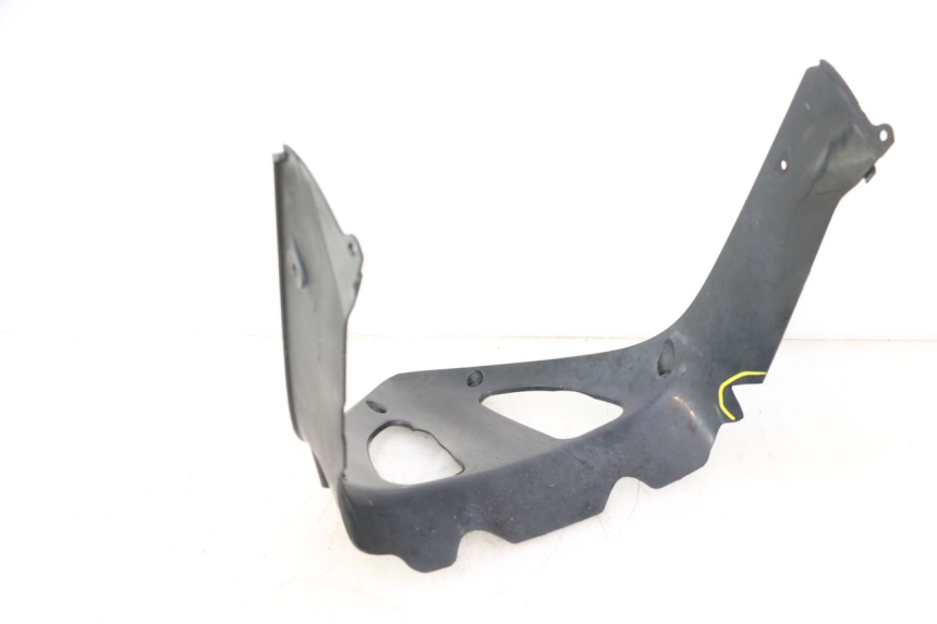 photo de FRONT UNDERTRAY HONDA VFR FI RC46 800 (1998 - 2001) - Zoom on usage condition