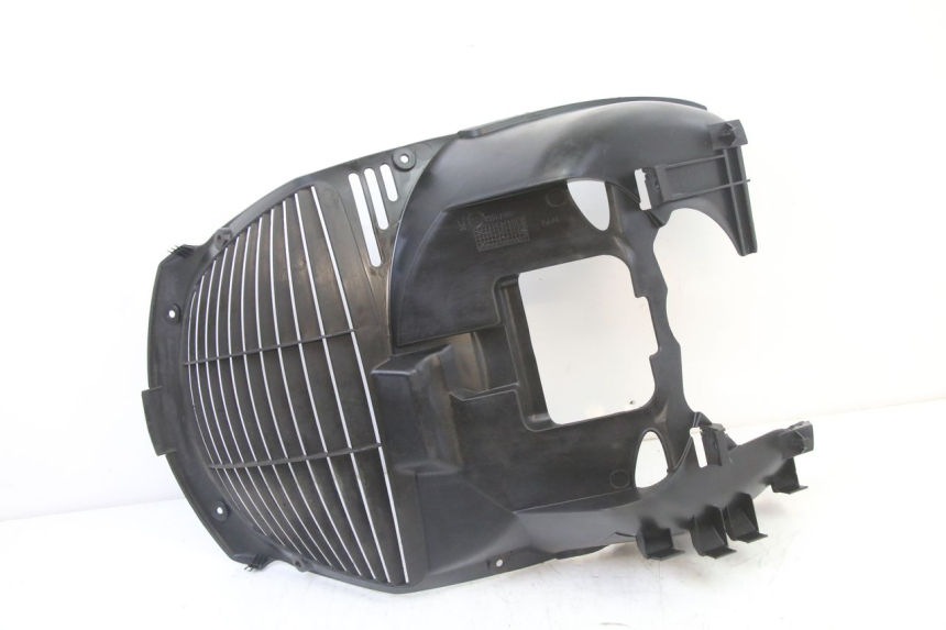 photo de FRONT UNDERTRAY YAMAHA XMAX X-MAX 125 (2006 - 2009) - Surface and material condition