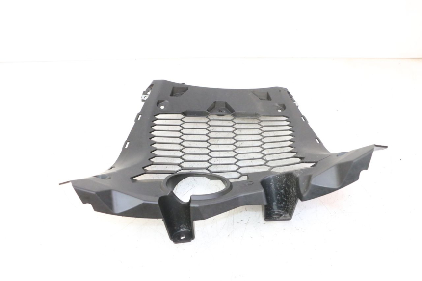 photo de FRONT UNDERTRAY YAMAHA XMAX X-MAX 125 (2021 - 2025) - Fixing points details