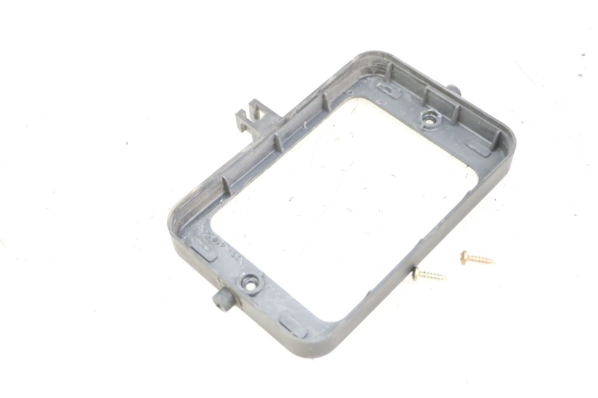 photo de HEADLIGHT BRACKET SUZUKI CP 80 (1985 - 1996) - Component detail