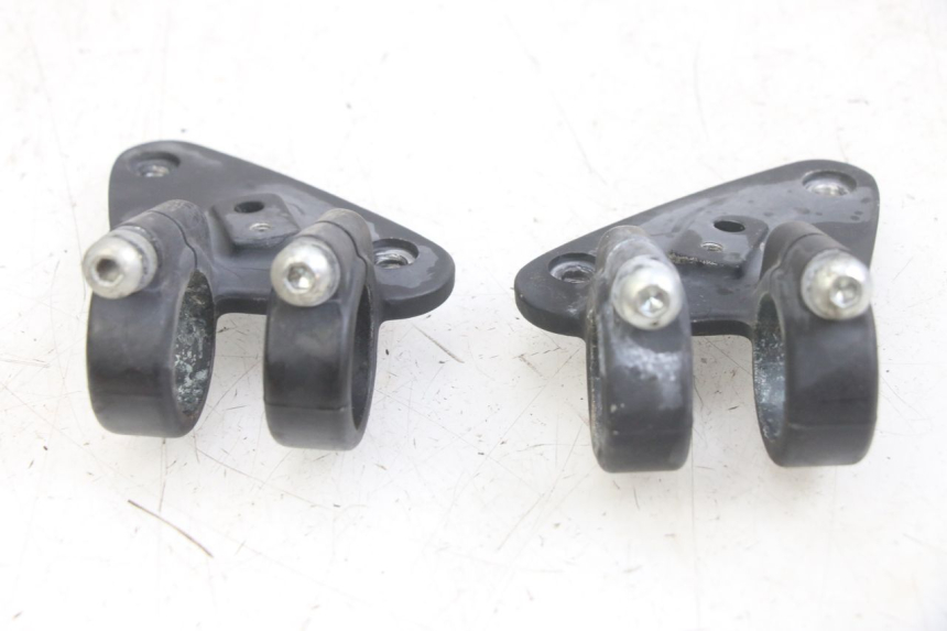 photo de HEADLIGHT BRACKET GILERA DNA 50 (2000 - 2007) - Component detail