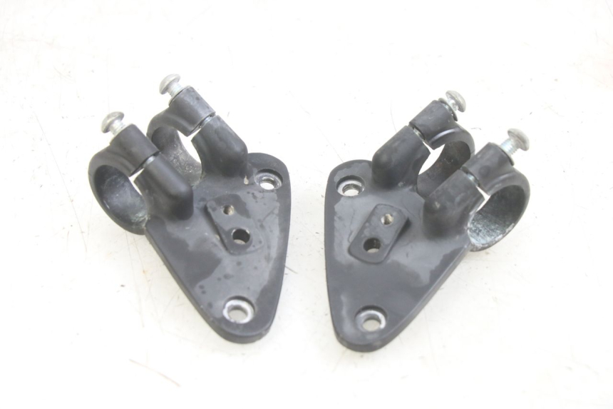 photo de HEADLIGHT BRACKET GILERA DNA 50 (2000 - 2007) - Alternative perspective