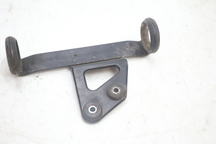 photo de HEADLIGHT BRACKET SUZUKI DR S 600 (1985 - 1989) - Zoom on usage condition