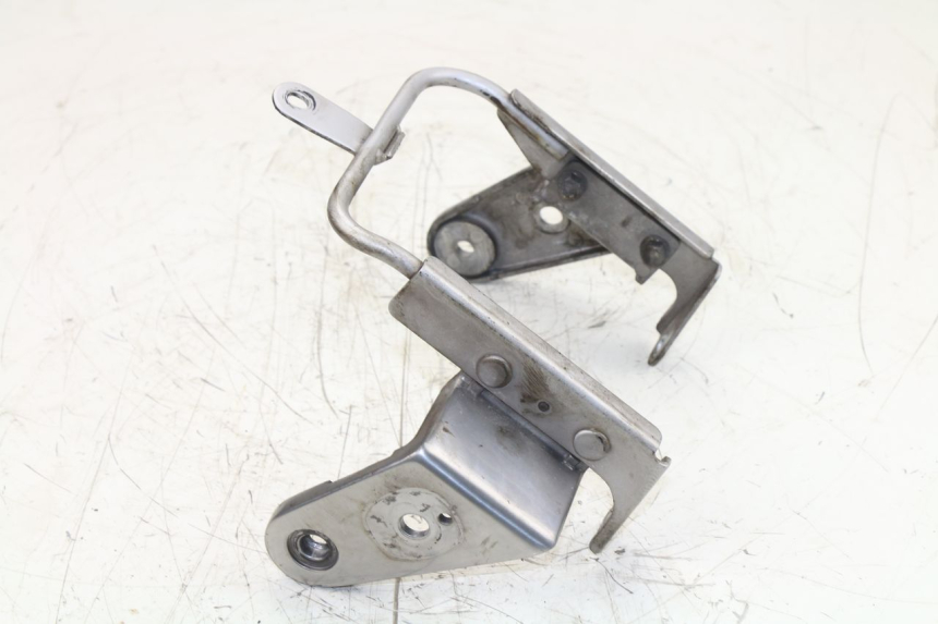 photo de HEADLIGHT BRACKET KAWASAKI ZEPHYR 550 (1991 - 1998) - Product overview