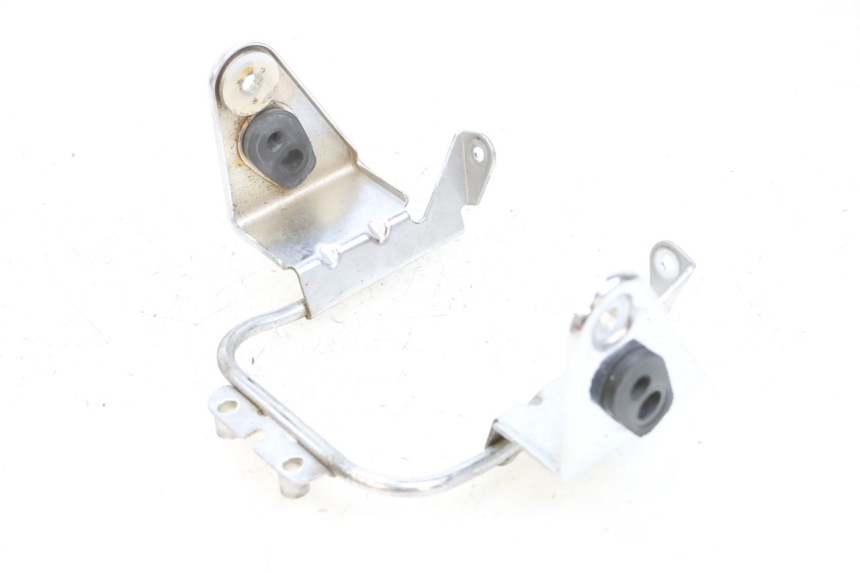 photo de HEADLIGHT BRACKET KAWASAKI ZR 7 750 (1999 - 2004) - Technical close-up