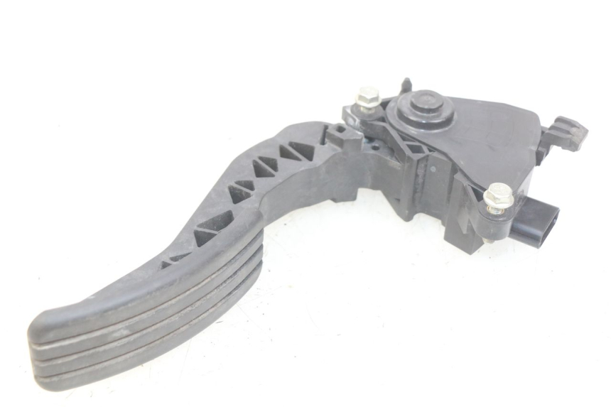 photo de ACCELERATOR PEDAL RENAULT TWIZY 45 (2012 - 2019) - Technical close-up